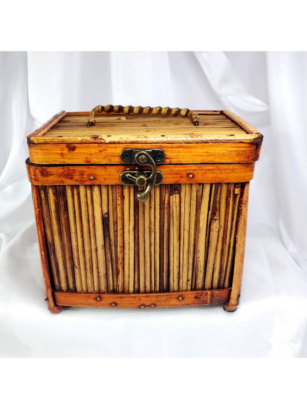 Vintage Bamboo Wood Keepsake Storage Box With Latch  6"x4"